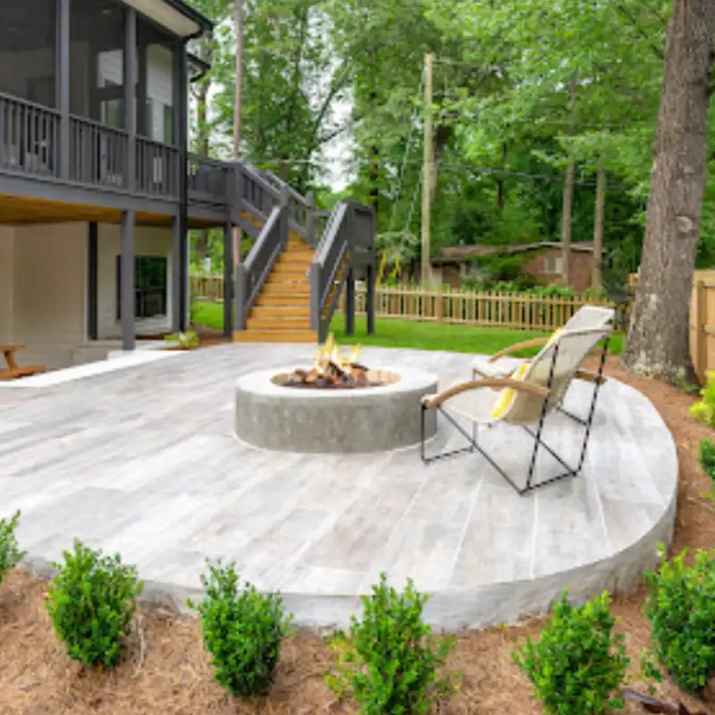 Transformación de Espacios Exteriores en Atlanta con Outdoor Makeover and Living Spaces